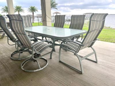 OUTDOOR PATIO SET *Read Details