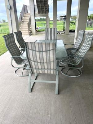 OUTDOOR PATIO SET *Read Details