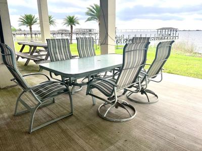 OUTDOOR PATIO SET *Read Details