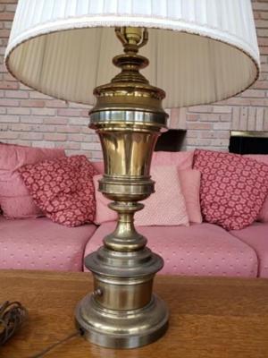 Vintage Stiffel weighted brass lamp