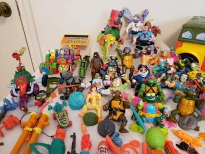 Large lot of Vintage Teenage Mutant Ninja Turtles