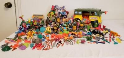 Large lot of Vintage Teenage Mutant Ninja Turtles