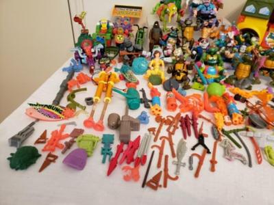 Large lot of Vintage Teenage Mutant Ninja Turtles