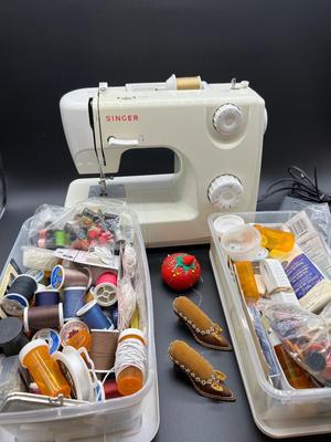 SINGER SEWING MACHINE LOT