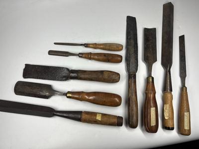 Antique early 19th Century Wood-working tools Various Size & Maker Markings Cast Steel Carpenter Chisel Gouges & More