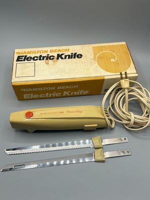 Vintage Hamilton Beach Scovill Electric Kitchenware Carving Knife with Box