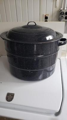 Large enemal canning pot