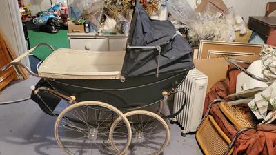 Amazing large antique baby carriage! Royal Pram Marmet