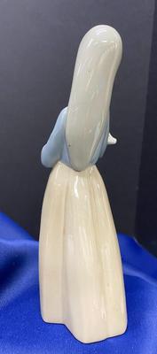 Lladro - Girl with Pig
