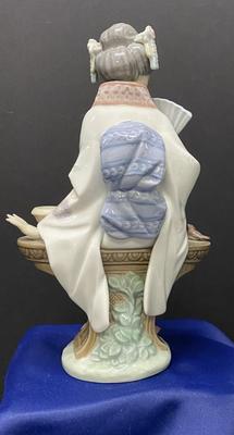 Lladro -Nippon Lady   Japanese Geisha