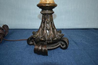 LOT 230. TABLE LAMP