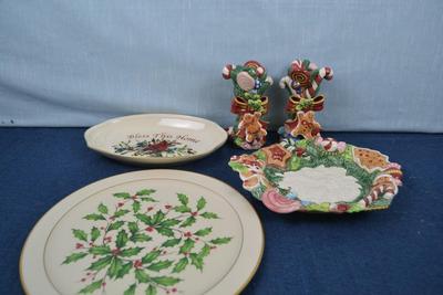 LOT 304. HOLIDAY DECOR AND PLATES