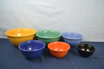 LOT 316 VINTAGE BAUER NESTING MIXING BOWLS SET OF SIX