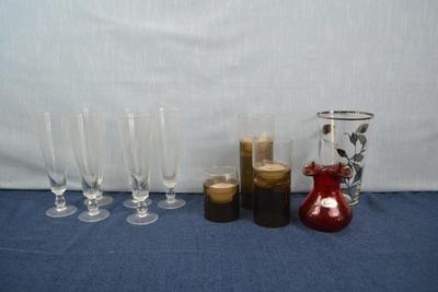 LOT 330. GLASSWARE AND CANDLE SET