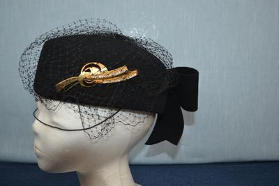 LOT 341. VINTAGE LADIES HAT