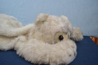 LOT 369  KAMAR 32" STUFFED ANIMAL