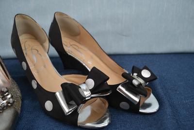 LOT 379 J. RENNE HIGH HEEL SHOES. SIZE 8