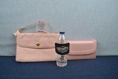 LOT 392. TWO LADIES HANDBAGS