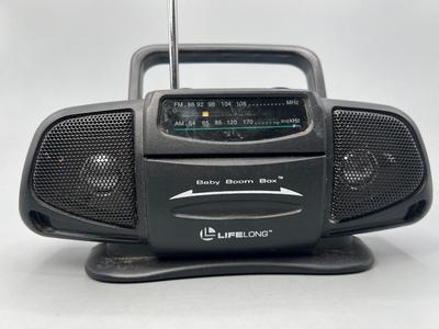 Vintage Lifelong Baby Boom Box Boombox Model 2225 Battery Operated Small Radio