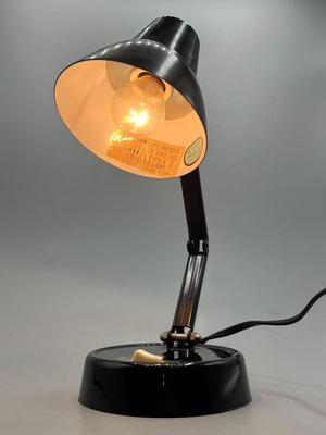 Small Vintage Underwriters Laboratories Writing Drafting Desk Lamp