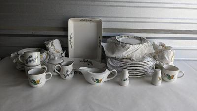 Woodhill By Citation Floral Dinnerware