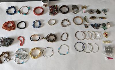 Brooches & Bracelets