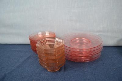 LOT 431. GLASS BOWLS, PLATES