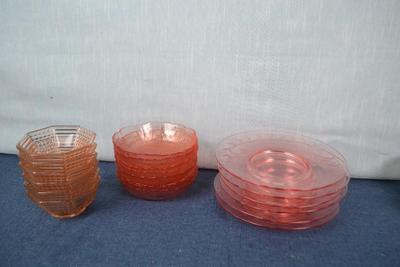 LOT 431. GLASS BOWLS, PLATES
