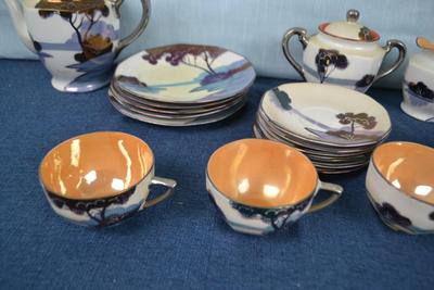 LOT 432. VINTAGE CHINA SET