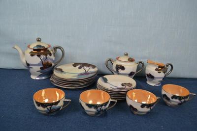 LOT 432. VINTAGE CHINA SET
