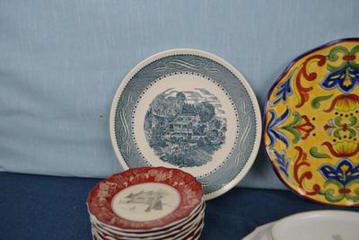 LOT 434. VARIETY OF PLATES AND BOWLS