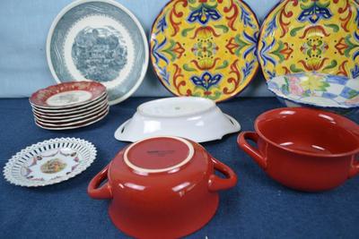 LOT 434. VARIETY OF PLATES AND BOWLS