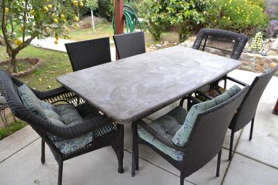 LOT 438. PATIO SET WITH TABLE AND 6 CHAIRS