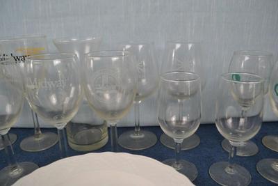 LOT 440. VARIETY OF WINE GLASSES AND PLATES