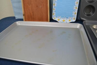 LOT 444 TRAYS, COOKIE SHEETS, MUFFIN PANS
