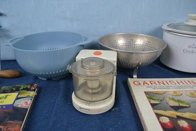 LOT 447. VINTAGE GILCHRIST ICE CREAM SCOOP, CROCK POT, CHOPPER, COOKWARE AND COOKBOOKS