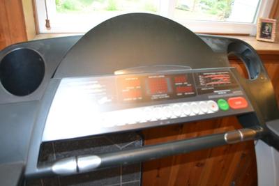 LOT 474 PROFORM  TREADMILL
