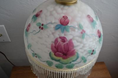 LOT 481. TABLE LAMP