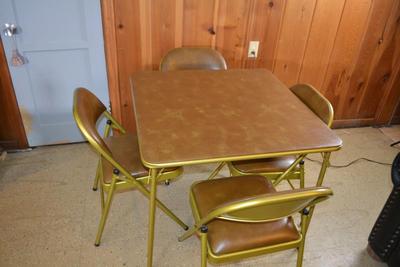 LOT 510 MECCO BRAND FOLDING CARD TABLE AND 4 CHAIRS