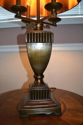 LOT 537. TABLE LAMP. 32" TALL