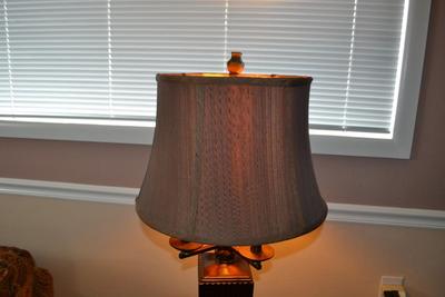 LOT 537. TABLE LAMP. 32" TALL