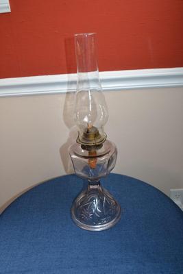 LOT 544 VINTAGE OIL LAMP