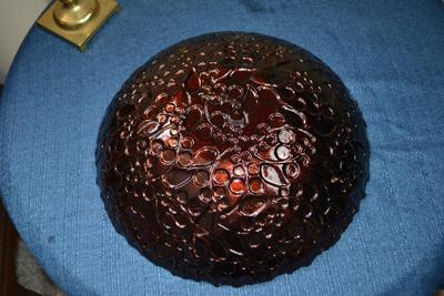 LOT 550. HOME DECOR BOWLS AND 4 BRASS CANDLE STICKS