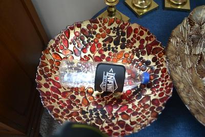 LOT 550. HOME DECOR BOWLS AND 4 BRASS CANDLE STICKS
