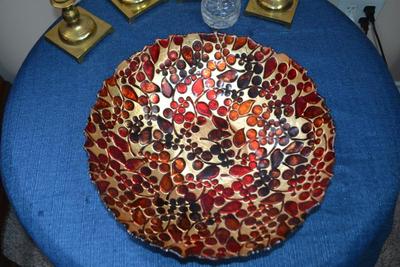 LOT 550. HOME DECOR BOWLS AND 4 BRASS CANDLE STICKS