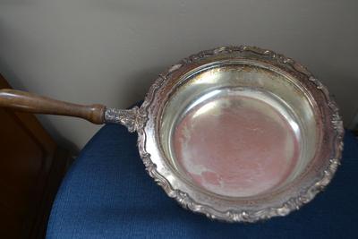 LOT 551. SILVER PLATED WARMER