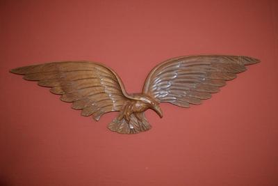 LOT 557. 31" CARVED WOOD EAGLE