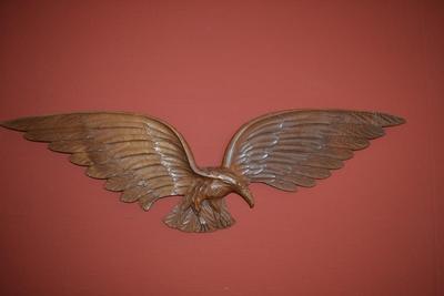 LOT 557. 31" CARVED WOOD EAGLE
