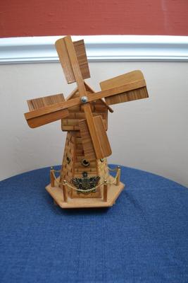 LOT 562. VINTAGE WINDMILL MUSIC BOX BANK