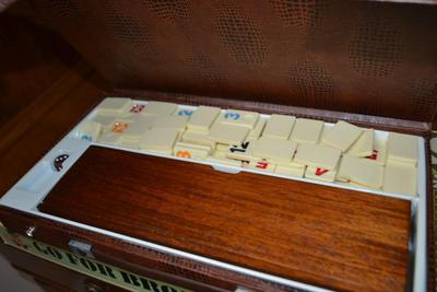 LOT 569. COLLECTION OF  VINTAGE GAMES
